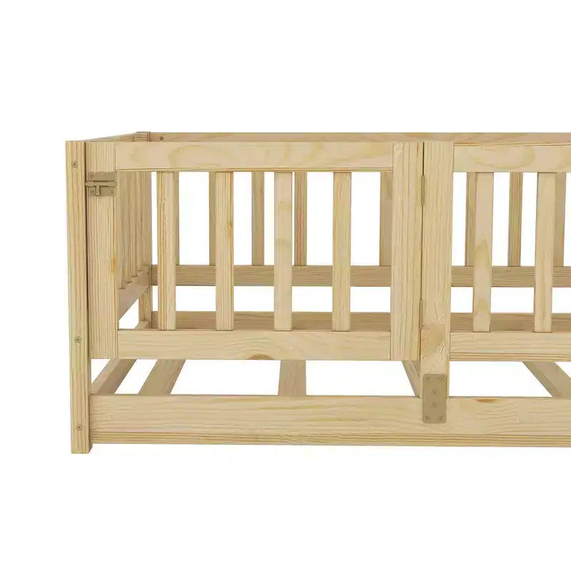 Lit au sol avec sommier à lattes, lit pour enfants en bois massif avec clôture et porte, lit sûr pour le jeu et le sommeil