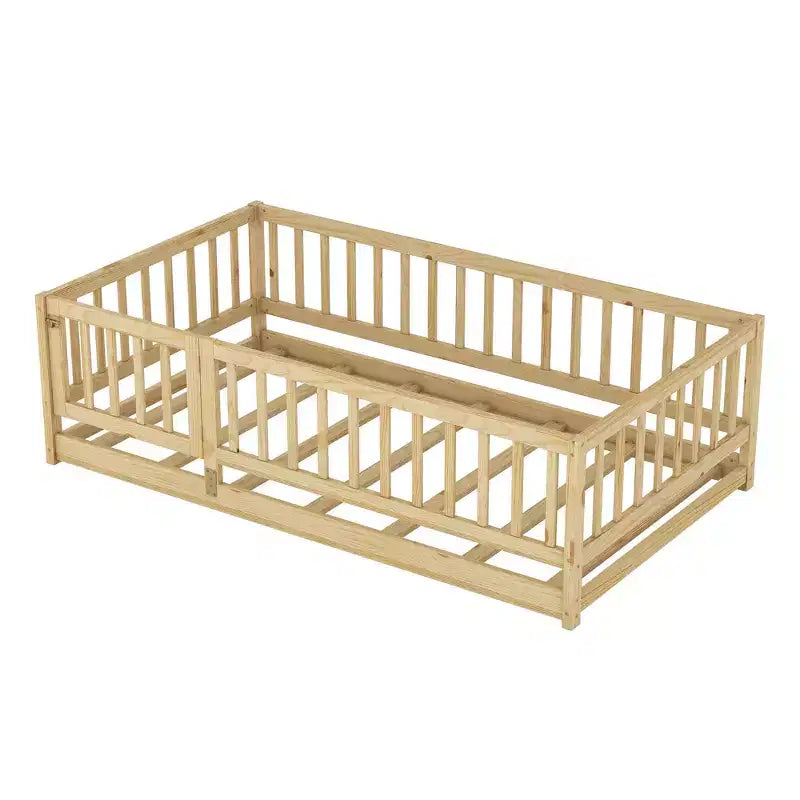 Lit au sol avec sommier à lattes, lit pour enfants en bois massif avec clôture et porte, lit sûr pour le jeu et le sommeil