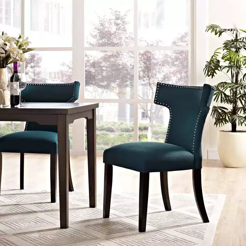Chaise de salle à manger en tissu courbé